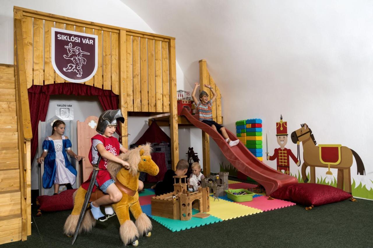 Holiday Apartmanház Harkany Ngoại thất bức ảnh
