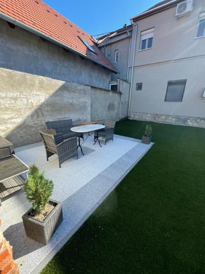 Holiday Apartmanház Harkany Ngoại thất bức ảnh