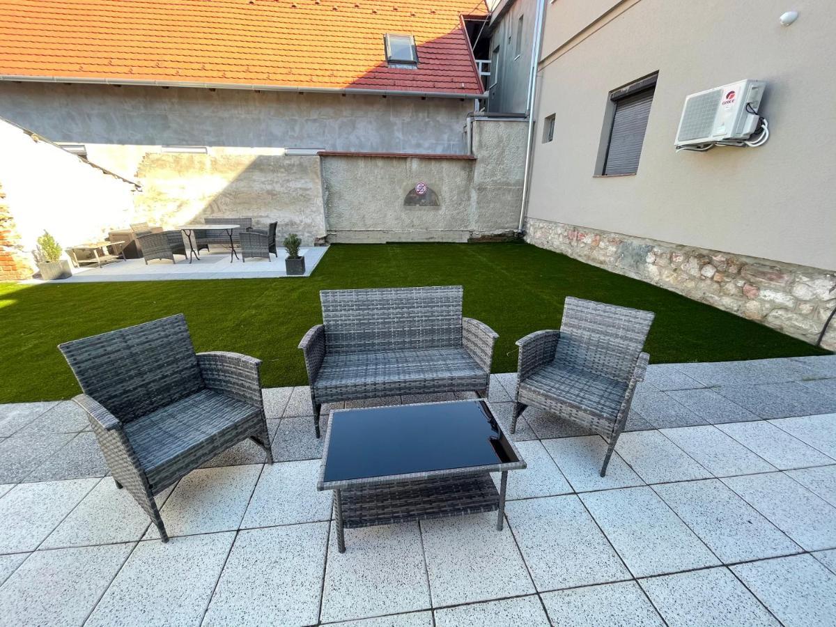 Holiday Apartmanház Harkany Ngoại thất bức ảnh